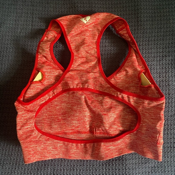 Women’s Best Move Seamless Sports Bra - Picture 3 of 5
